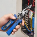 ��������������� ����������� Electrician Pliers 220 ��. � �������� �������