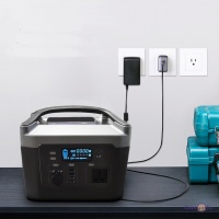        UKC Sine 600w 12V 40A
