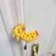 Захист на двері від дітей Жираф жовтий 10х10 см
